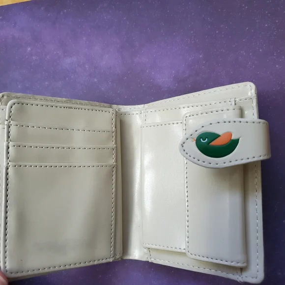 Mother Earth Wallet NWT - Shagwear - Cream Vegan Leather- New With Tags - Picture 4 of 4